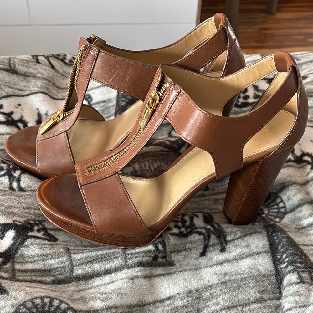 Michael Kors Brown Wedge Sandals with T-Strap Design